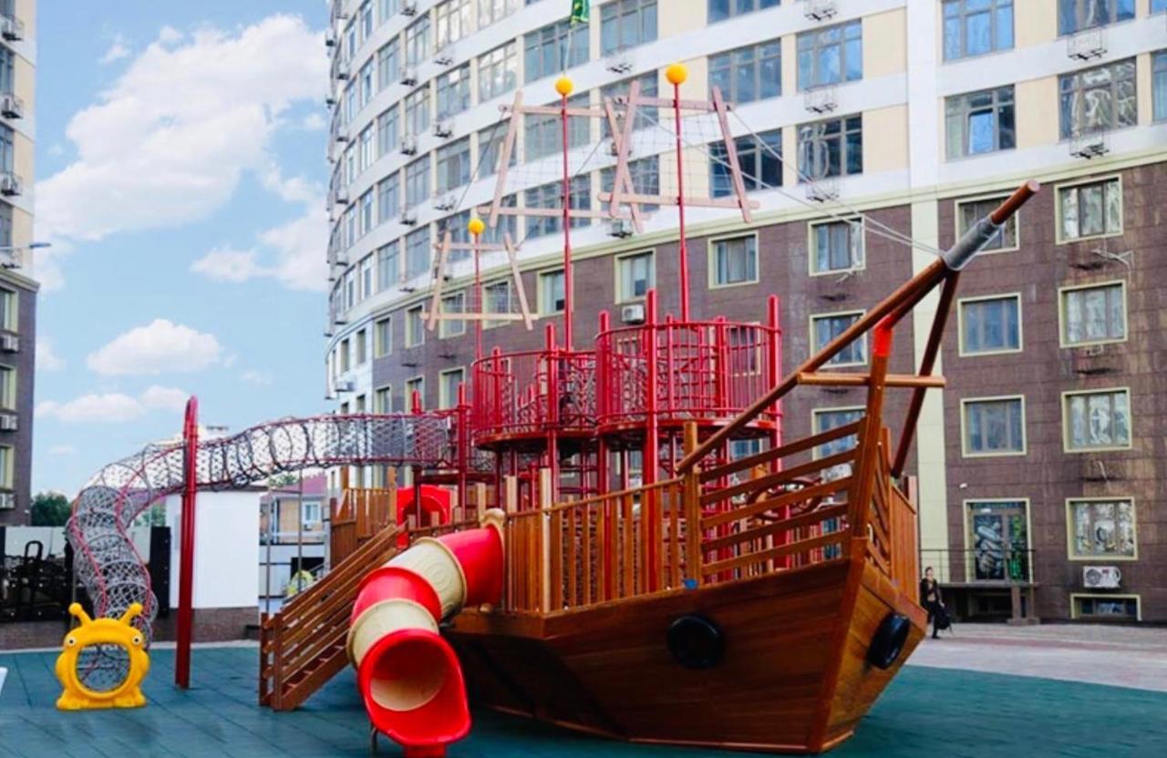 אודסה Arcadia Sunrise Sea View Apartment מראה חיצוני תמונה